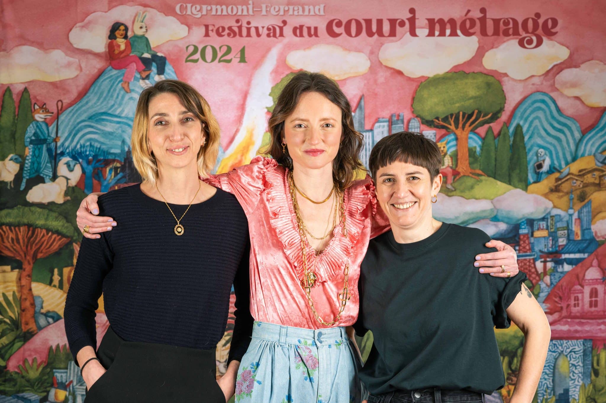 Jury labo 2024 (Charlotte Boudon, Irène Drésel, Vergine Keaton) prend la pose devant le photocall